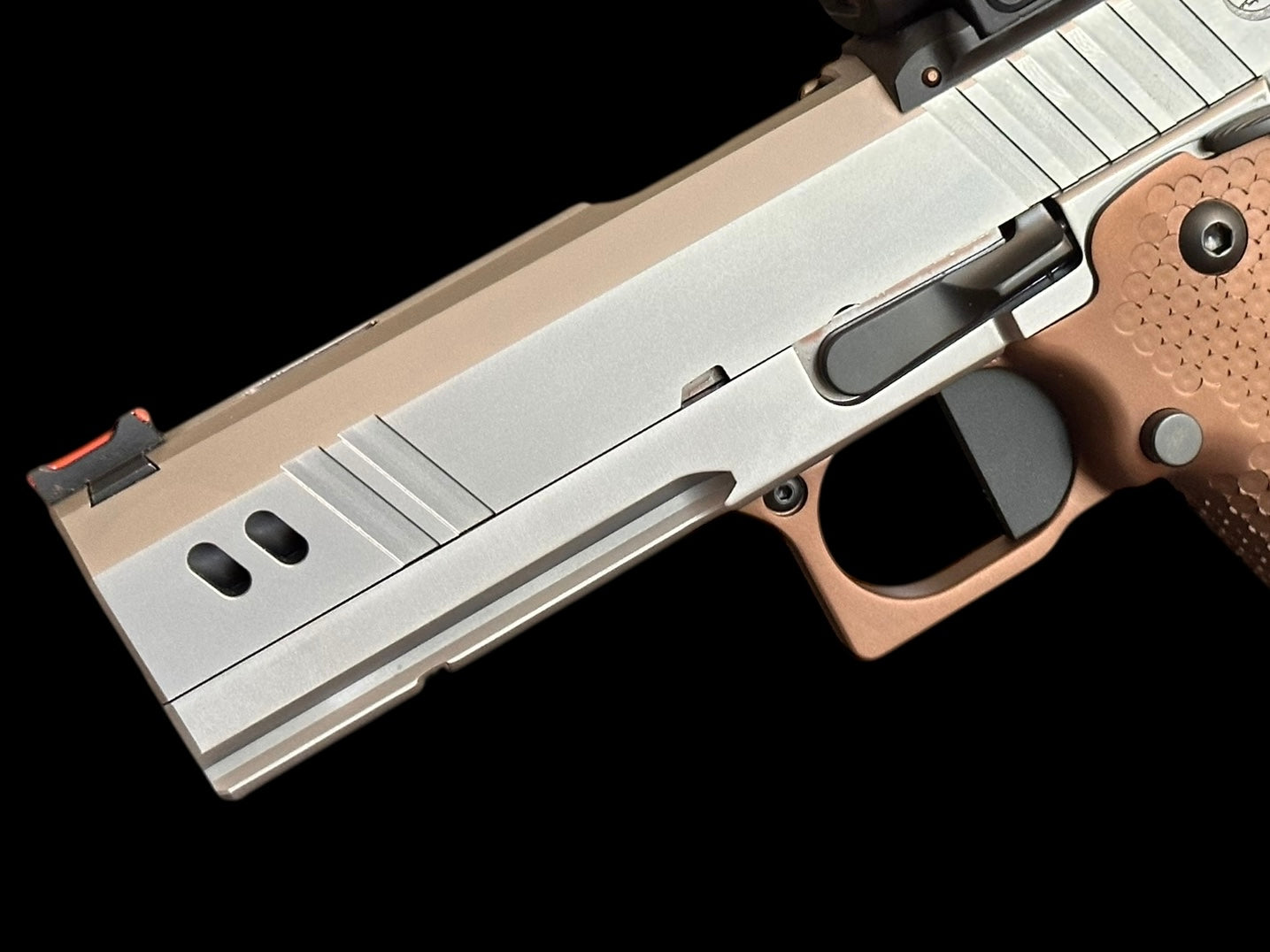 NIGHTHAWK CUSTOM BDS9 COMM 4.25” DS 9mm SILVER PVD AND SANDHAWK GRIPS WITH SRO