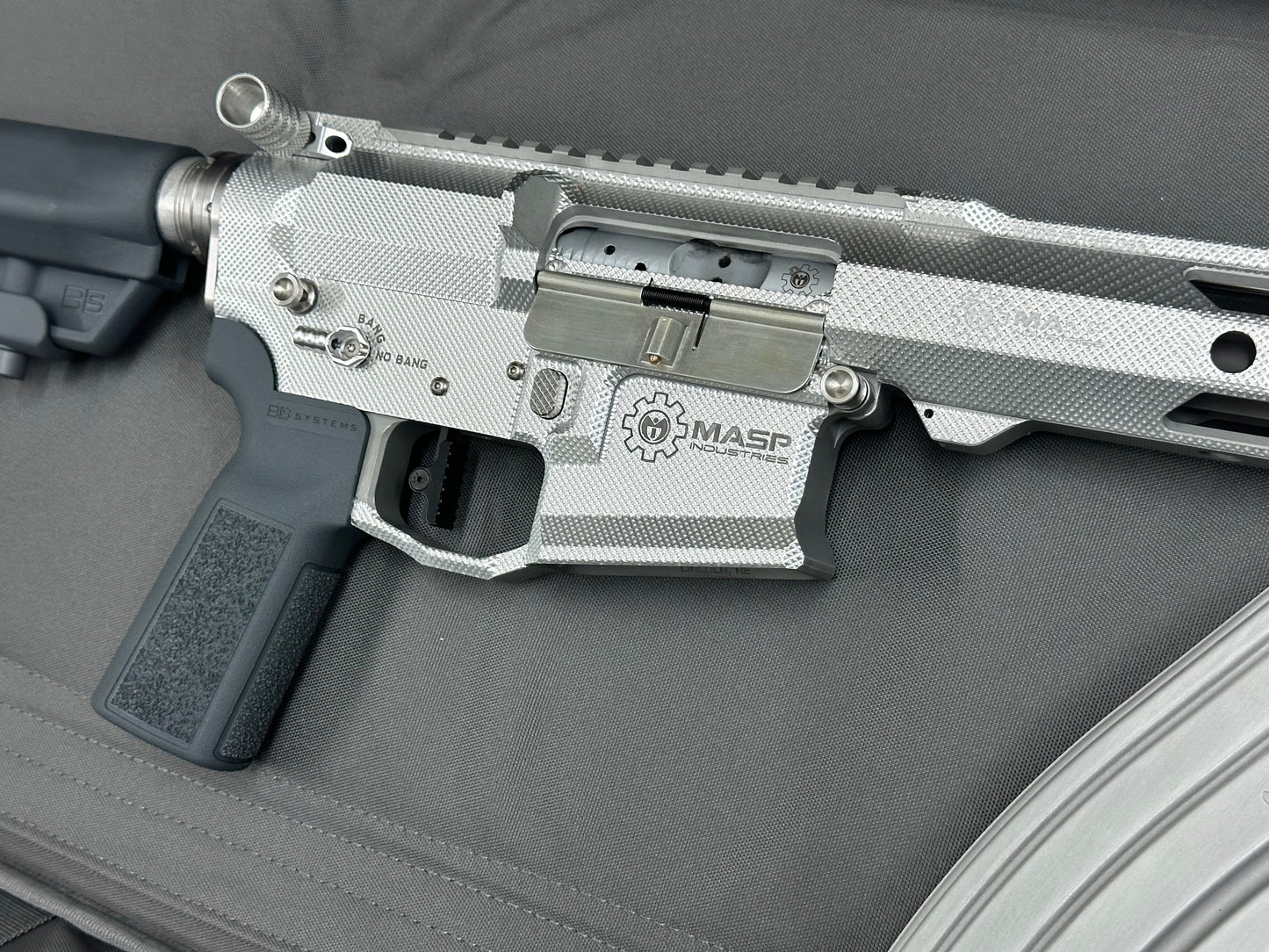 MASP INDUSTRIES EXECUTIVE SERIES SILVER; SAVIOR CASE 5.56