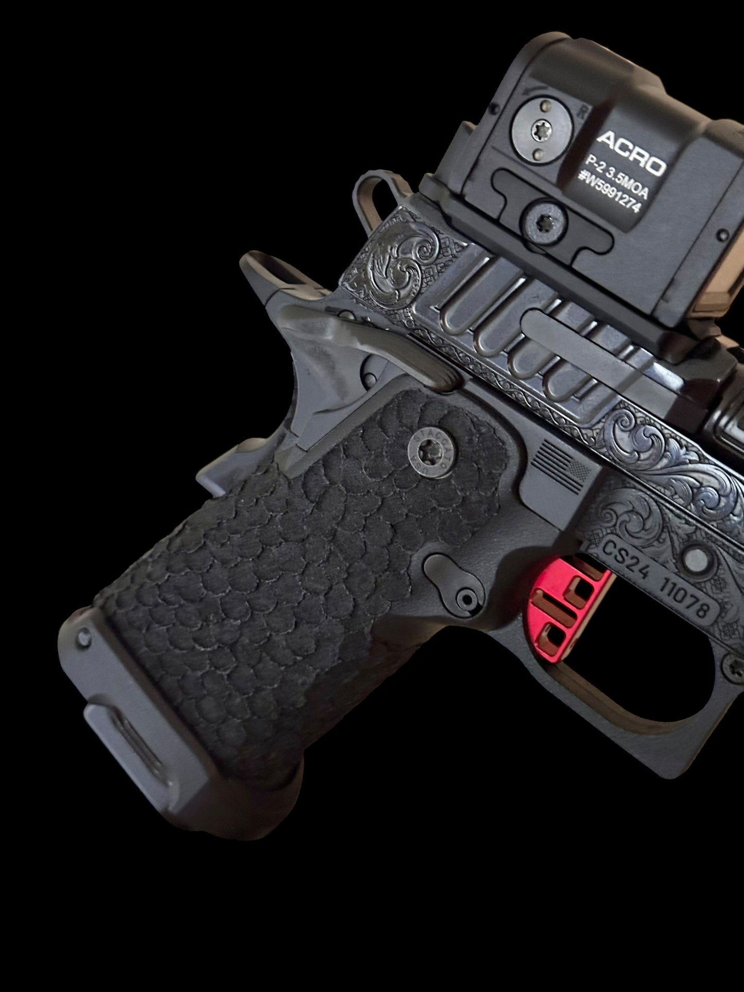 STACCATO CUSTOM CS 3.5” FULLY ENGRAVED SCROLL IN ROYAL BLUE FINISH WITH ACRO P2 OPTIC