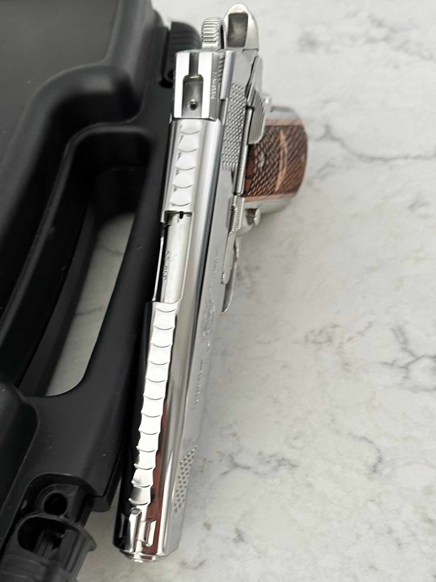 KIMBER 1911 STAINLESS RAPTOR II HIGH POLISH MIRROR FINISH .45 ACP (PRE OWNED)