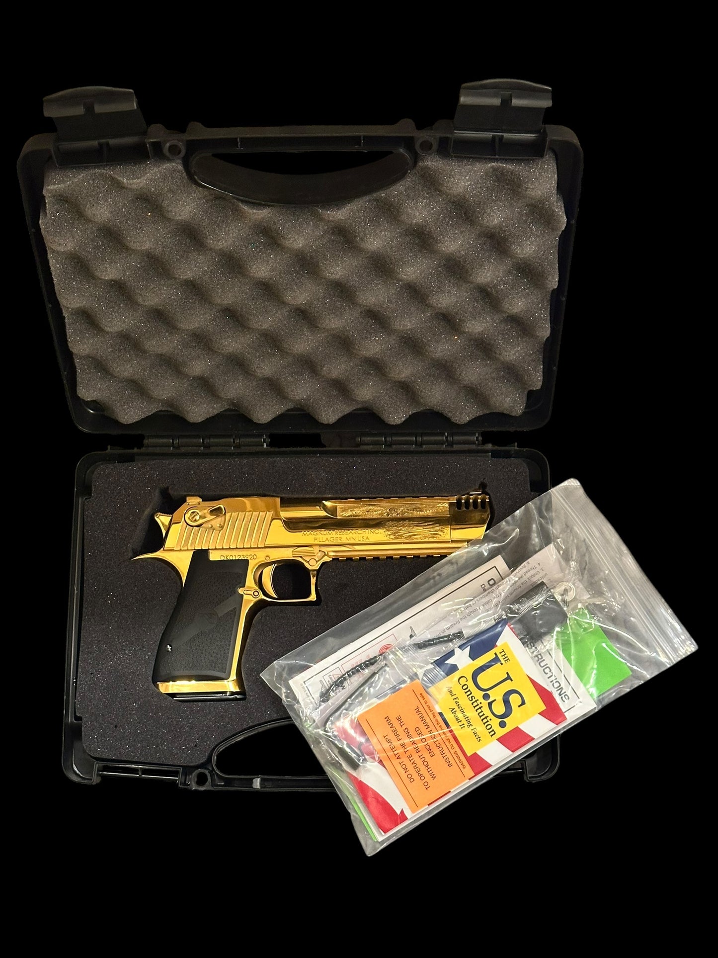 MAGNUM RESEARCH DESERT EAGLE 50AE 3D ENGRAVED POLISHED IN 24K GOLD PLATED FINISH