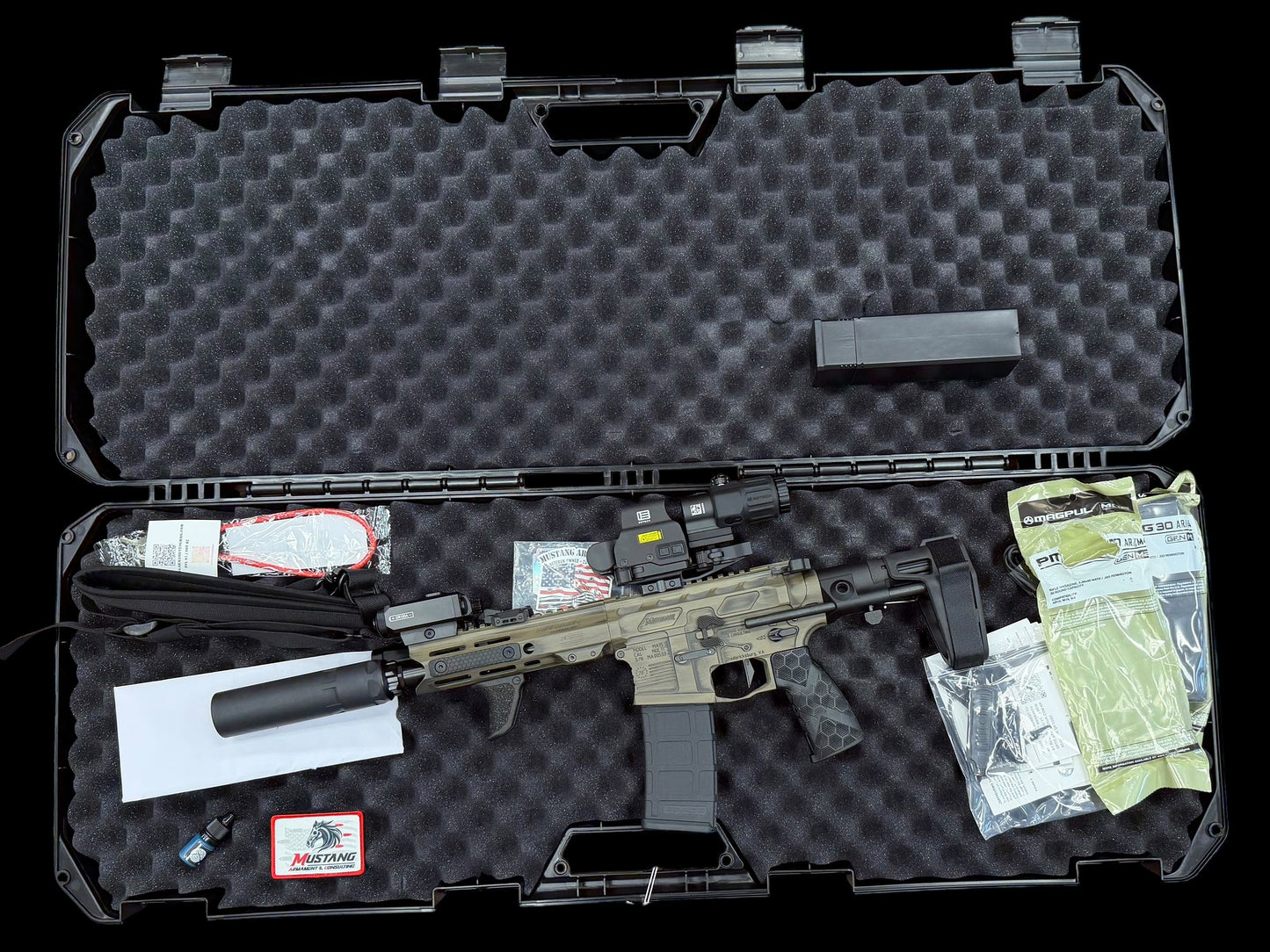 MUSTANG ARMAMENT 5.56 “CHESTY” CUSTOM BILLET 8” AR PISTOL FDE