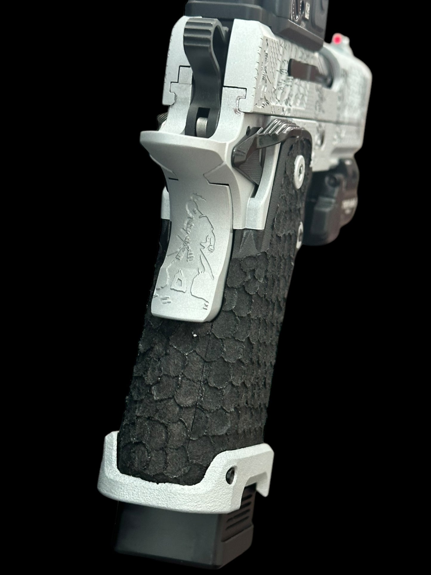 STACCATO CUSTOM CS PORTED 3.5” “THE LAST SAMURAI” ENGRAVED WITH RMR AND LIGHT IN GREY FINISH
