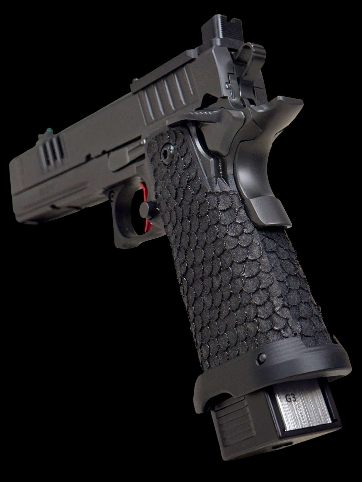 STACCATO XC 2011 5” COMPENSATED WITH DRAGON SCALE GRIPS RED ATLAS TRIGGER AND 5 MAGS (pre owned) MINT