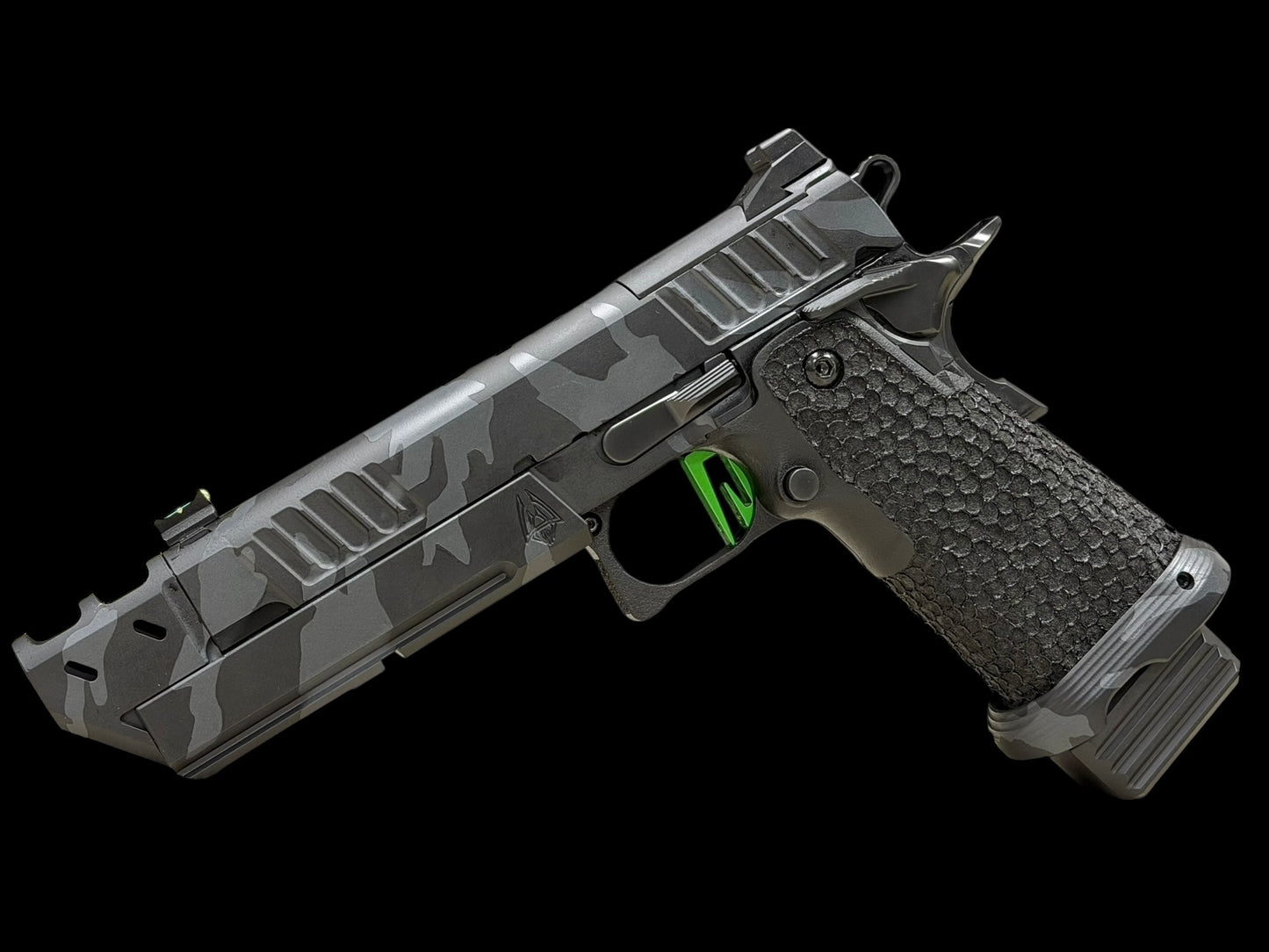 STACCATO P CUSTOM WITH DRAGON SCALE GRIPS “EDGE” TRIGGER AND COMPENSATOR