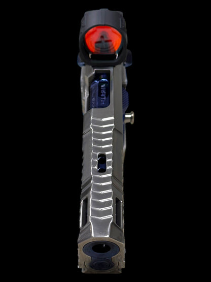 DARK FORGE WRAITH “VITA FINITA” POLISHED SILVER/BLUE FINISH WITH BLACK SRO 4.6” PORTED 9MM