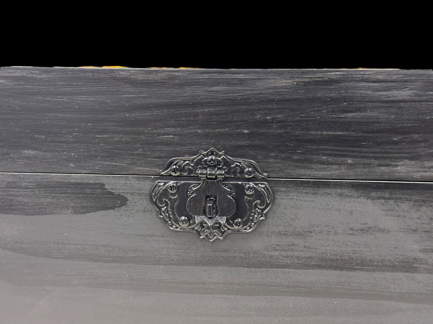 TEE GUN VAULT EXCLUSIVE WOODEN MAGNETIC LED SCREEN COLLECTOR DISPLAY BOX (LIMITED EDITION)