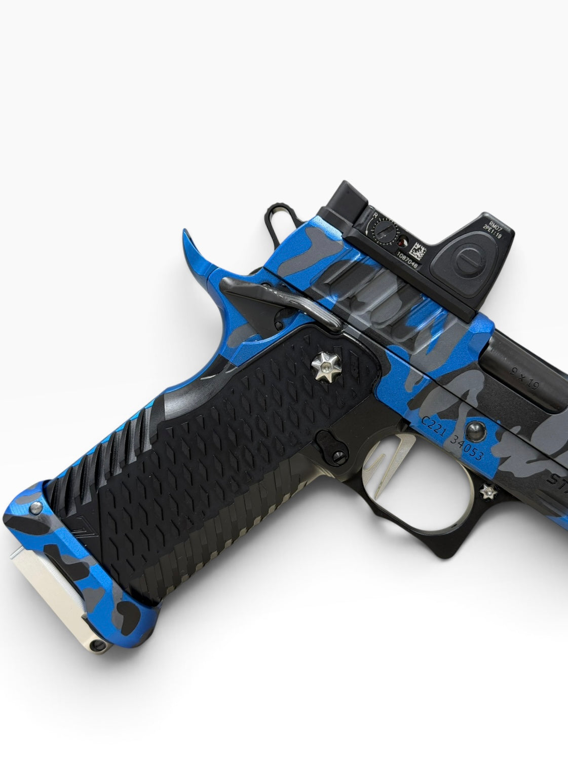 STACCATO CUSTOM C2 BLUE CAMO PORTED 3.9” DLC BARREL WITH T7 AGGRESSIVE GRIP, EDGE TRIGGER AND RMR