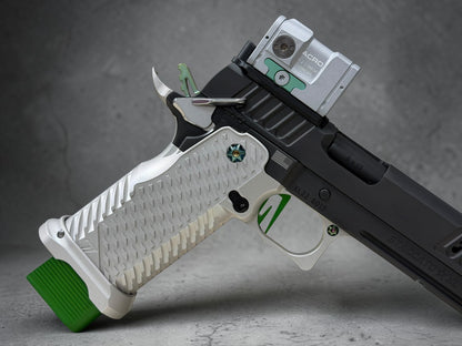 STACCATO CUSTOM XL 2011 THREADED DLC 5.4” BARREL WITH T7 ALUMINUM GRIPS, EDGE TRIGGER AND ACRO P2 SILVER