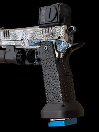 STACCATO CUSTOM XL “LAST SAMURAI” FULLY ENGRAVED PORTED IN SILVER/BLUE POLISHED PVD FINISH. ATLAS GRIPS AND TRIGGER
