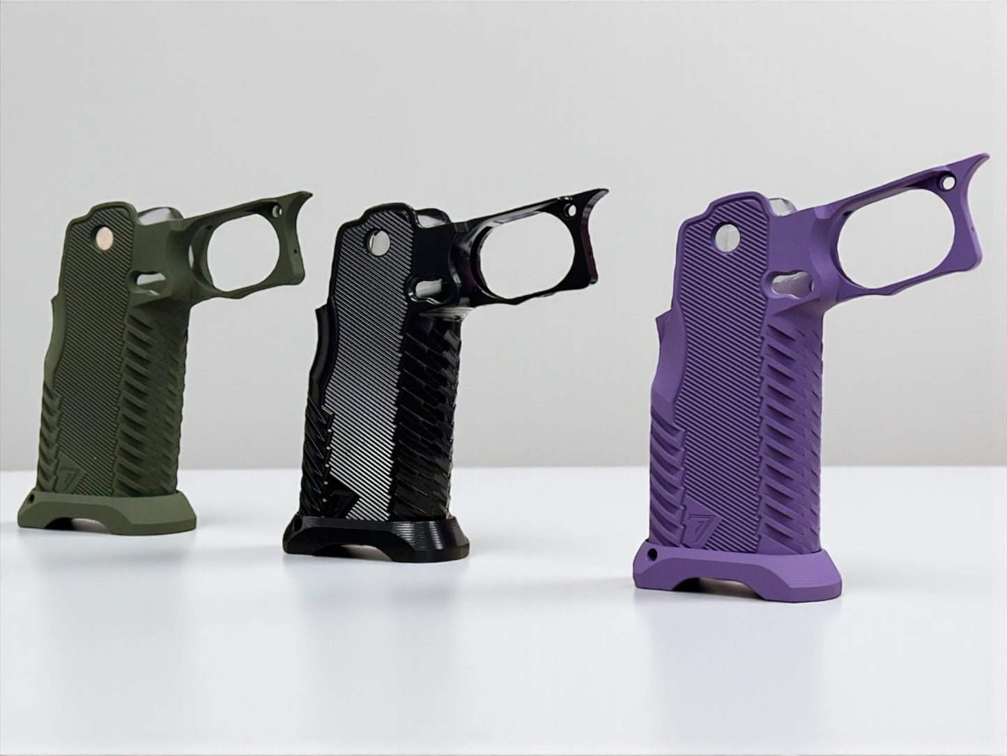 TEE GUN VAULT “T7” ALUMINUM FULL SIZE 2011 STACCATO GRIPS