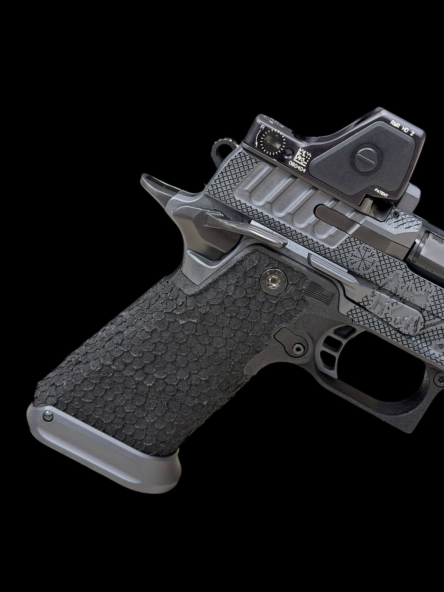STACCATO CUSTOM P4.5 HD “VIKING” PORTED 4.5” DRAGON SCALE GRIPS RMR HD