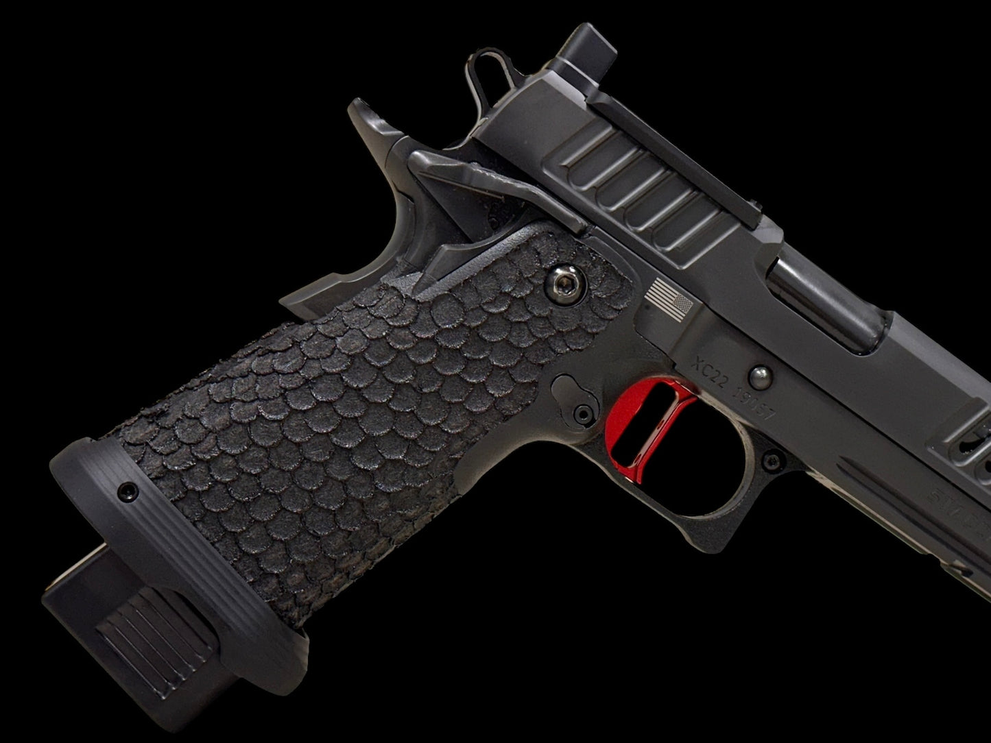 STACCATO XC 2011 5” COMPENSATED WITH DRAGON SCALE GRIPS RED ATLAS TRIGGER AND 5 MAGS (pre owned) MINT