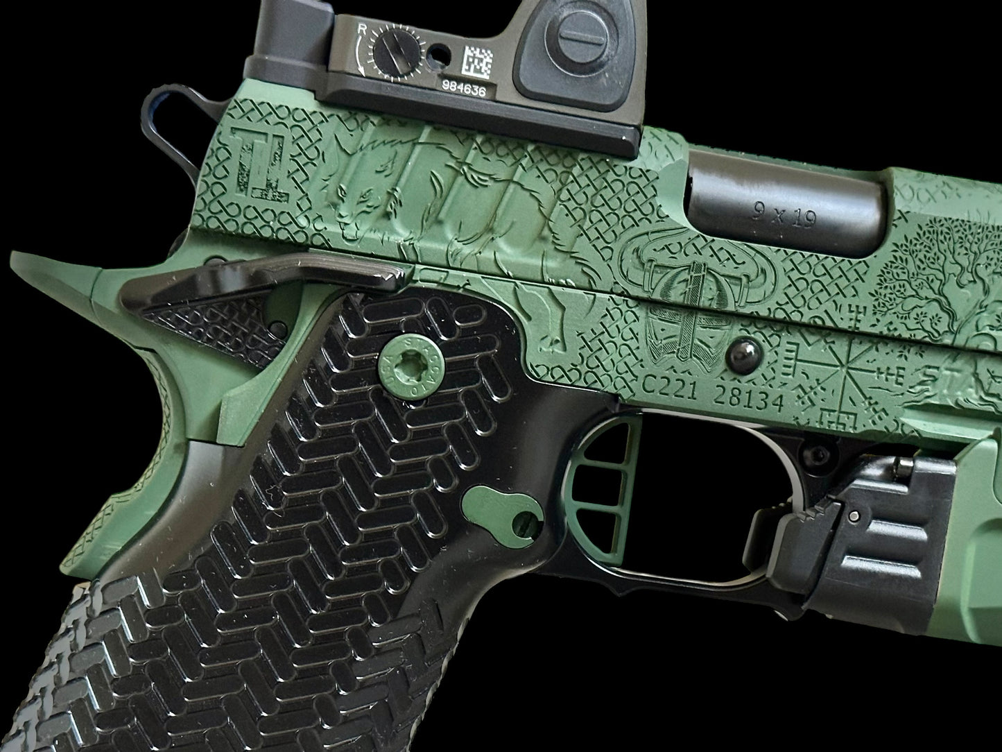 STACCATO C2 PORTED FULL CUSTOM BUILD VIKING EDITION GREEN/BLACK FINISH WITH CHEELY ALUMINUM GRIPS