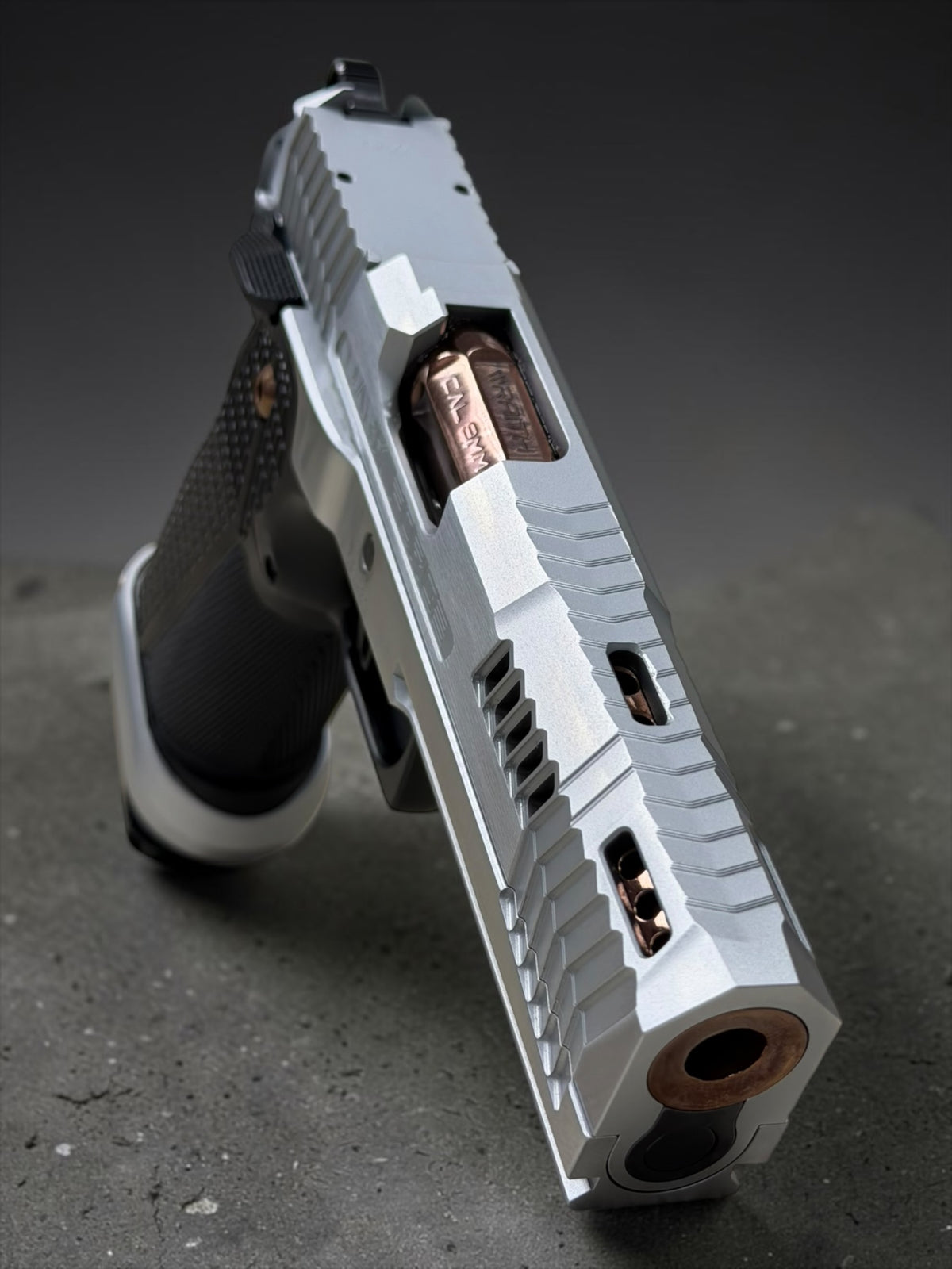 DARK FORGE WRAITH 4.6” PORTED HARD CHROME WITH POLISHED ROSE GOLD BARREL