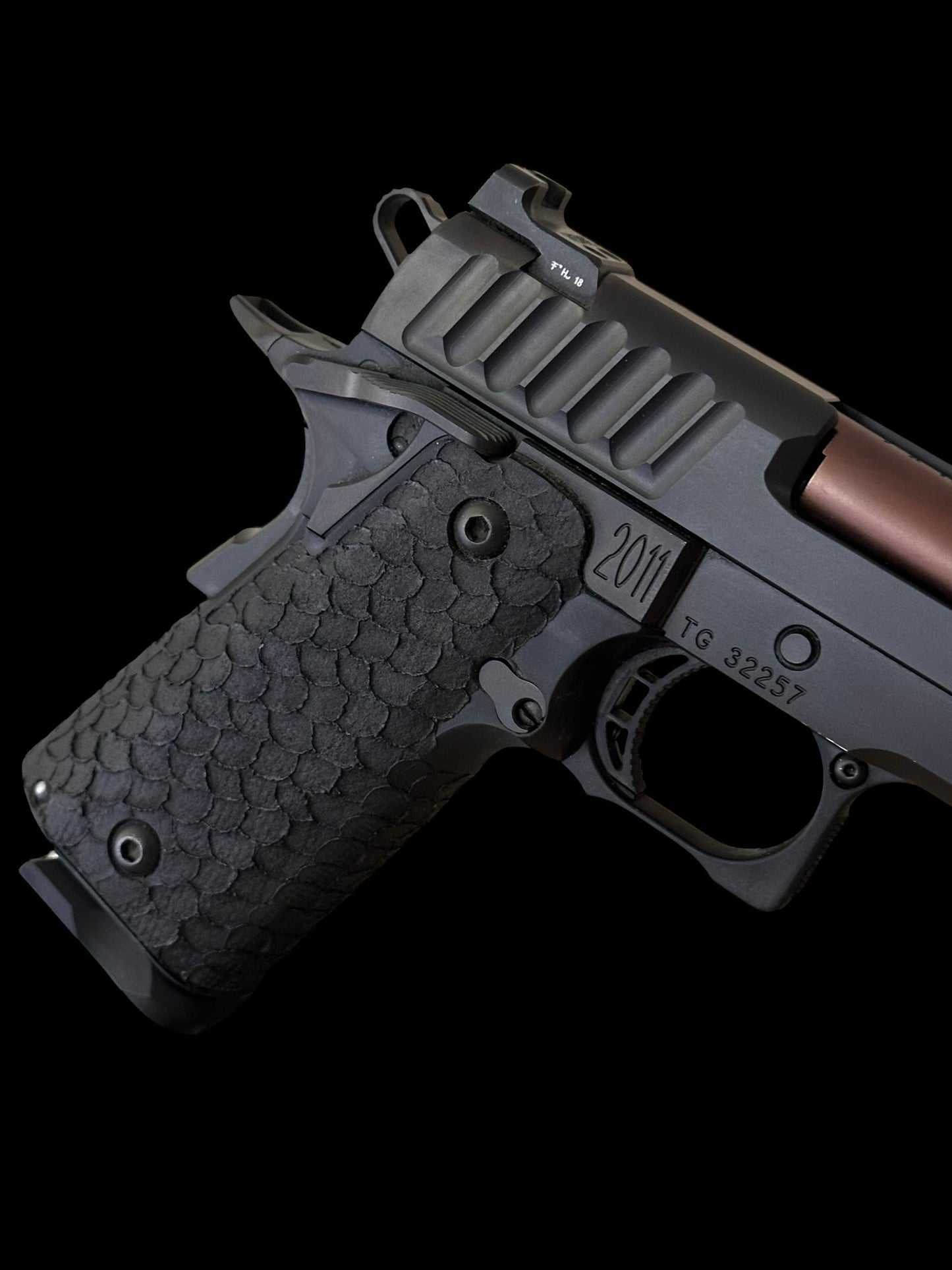 STI DVC CARRY 9MM 2011 PISTOL (pre owned) MINT CONDITION 3.9”