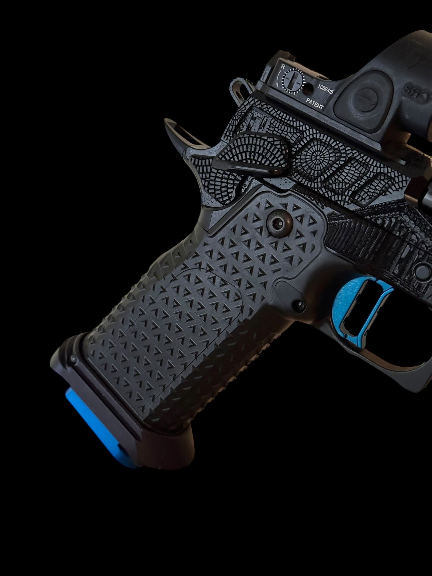 ATLAS GUNWORKS CUSTOM ATHENA SHINY BLACK WITH STROUP KNIFE, TRIJICON SRO