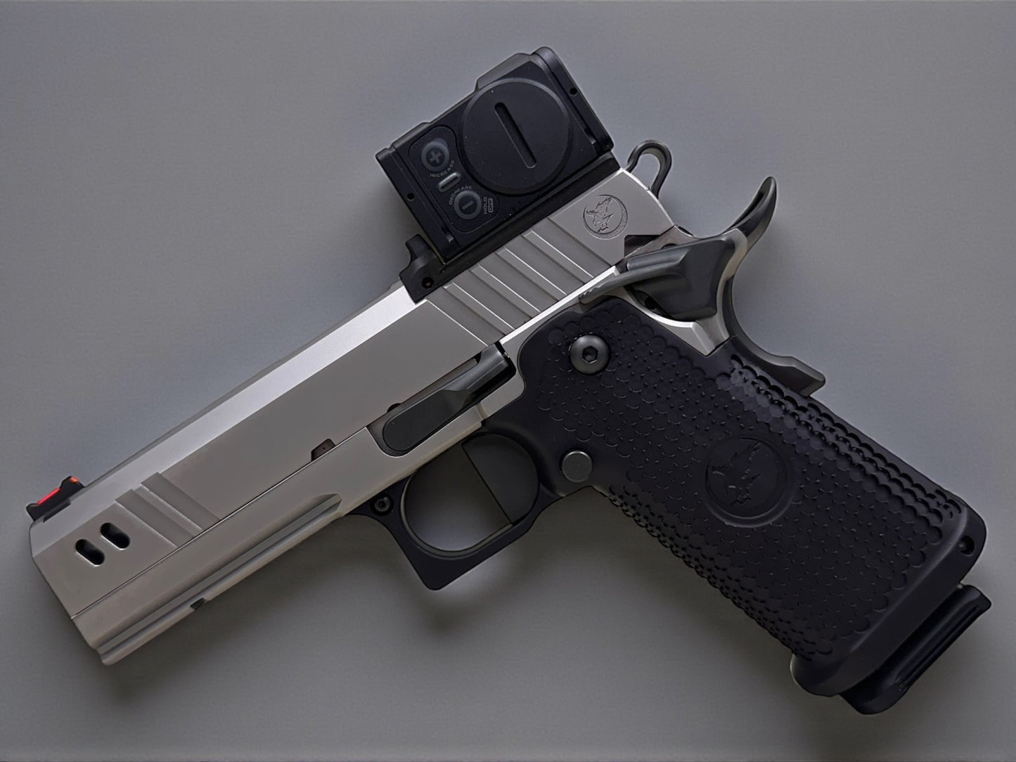 NIGHTHAWK CUSTOM BDS9 COMMANDER  WITH AIMPOINT ACRO P2 9MM