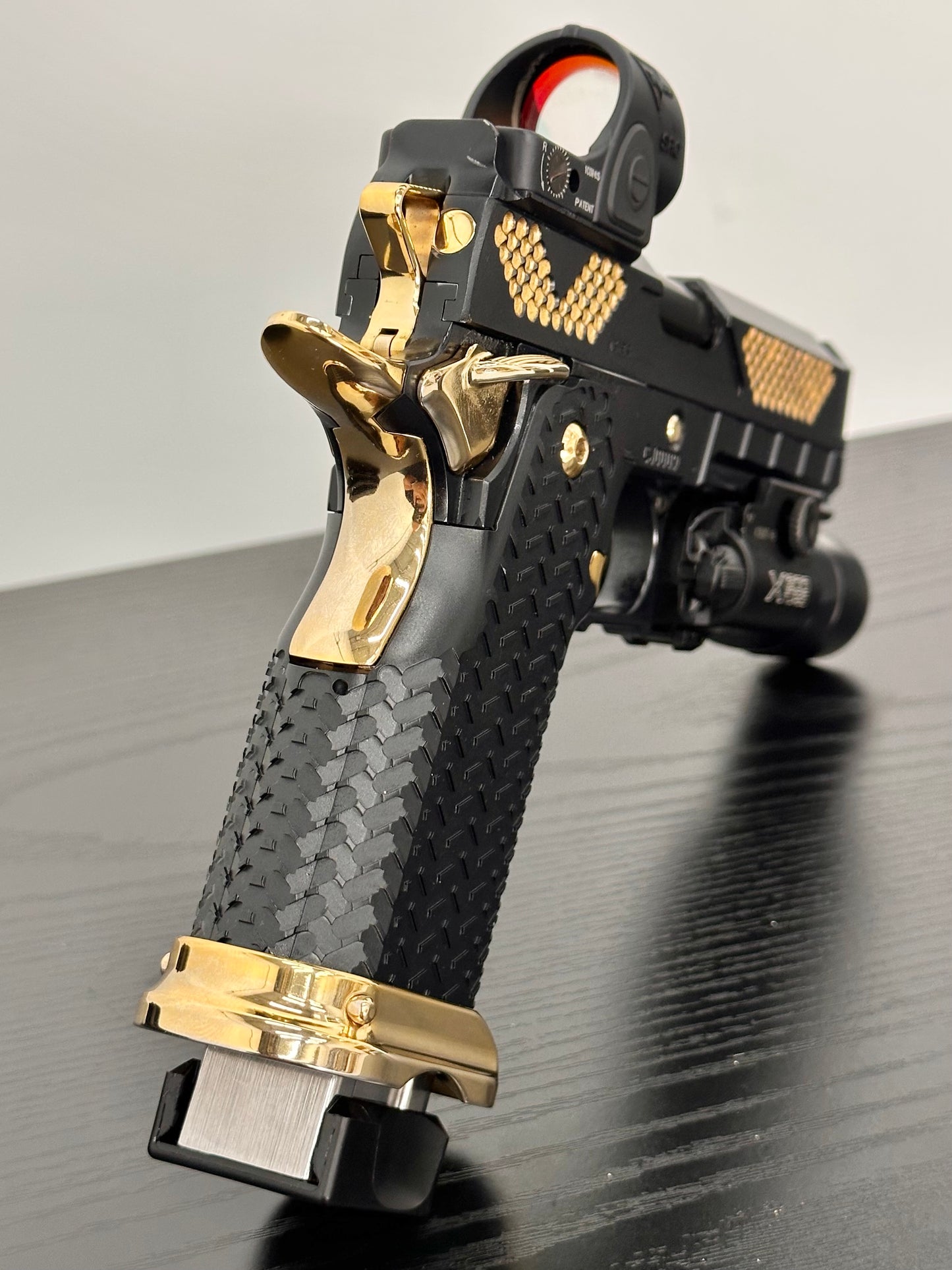 COMBAT PRECISION M5 CUSTOM 2011 PORTED WITH TRIJICON SRO & X300 9MM (Pre owned)