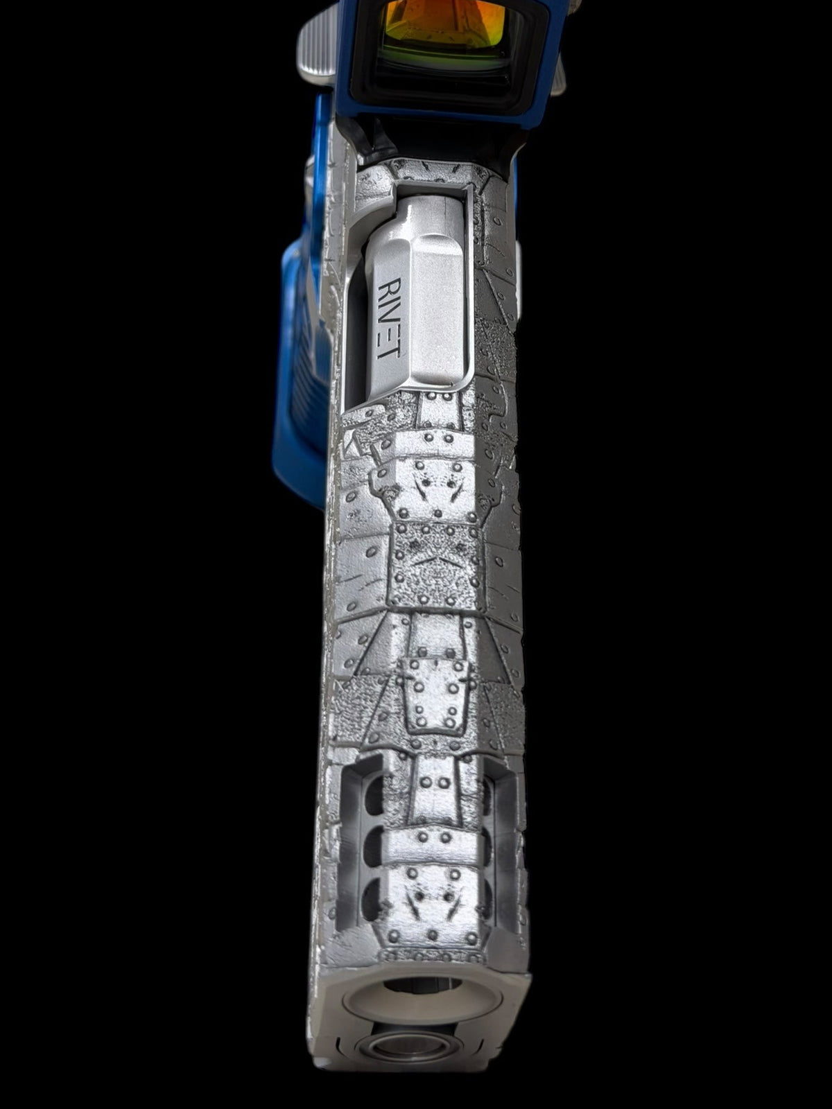 TEE GUN VAULT “RIVET” 1 OF 1 COMMANDER 4.25” V6 PORTED WITH KNIFE AND METEORITE ACRO P2