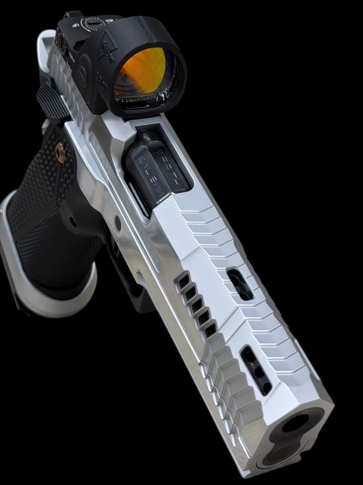 DARK FORGE WRAITH PORTED 4.6” HARD CHROME FINISH WITH TRIJICON SRO